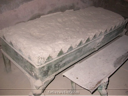 massage table.JPG