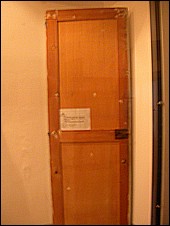 Door used to carry Parde Pio after he died.JPG